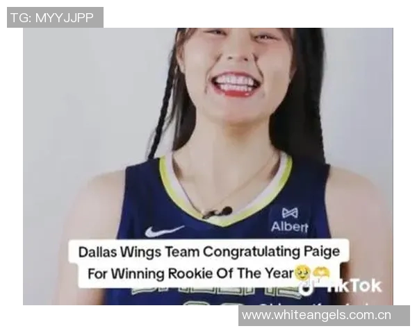 佩奇携女友与队友重返母校共同庆祝NCAA冠军戒指荣耀时刻