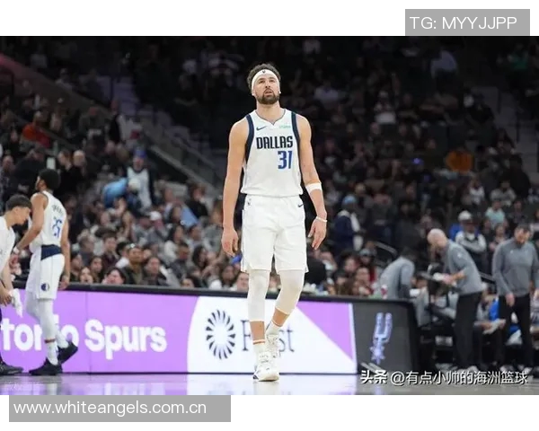 克莱半场表现平平仅得9分1篮板正负值显著下滑引发关注