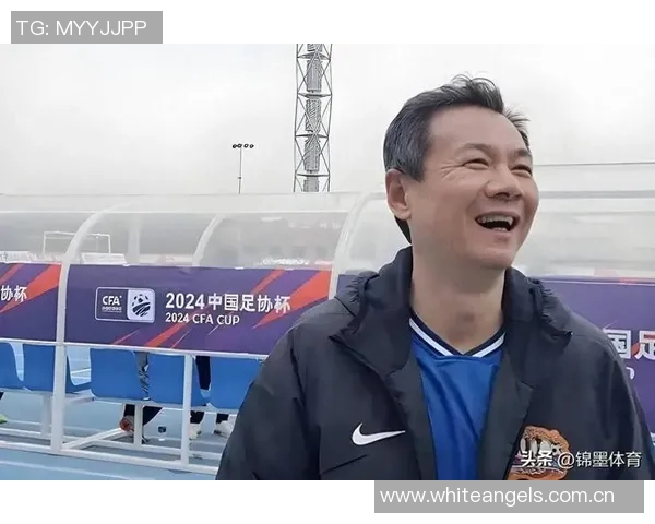 上海橘橙冲乙成功朱骏调侃海报宣传足以吸引投资者 上海橘橙冲乙成功朱骏调侃海报宣传足以吸引投资者