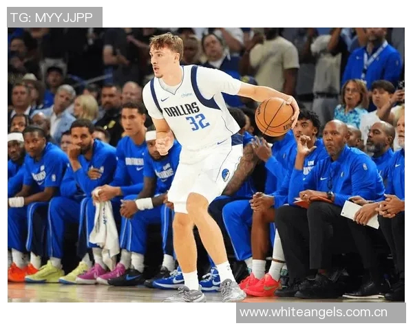 浓眉称赞弗拉格在逆境中表现出色NBA赛季如同过山车般起伏不定 浓眉称赞弗拉格在逆境中表现出色NBA赛季如同过山车般起伏不定