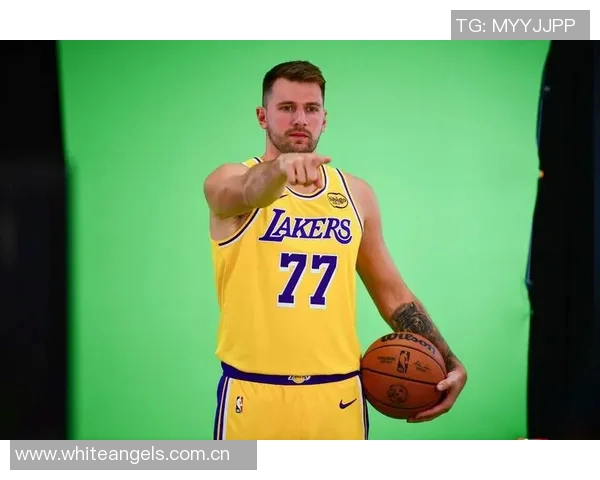 雷迪克三年前看好东契奇关键时刻库里与他相比更具潜力