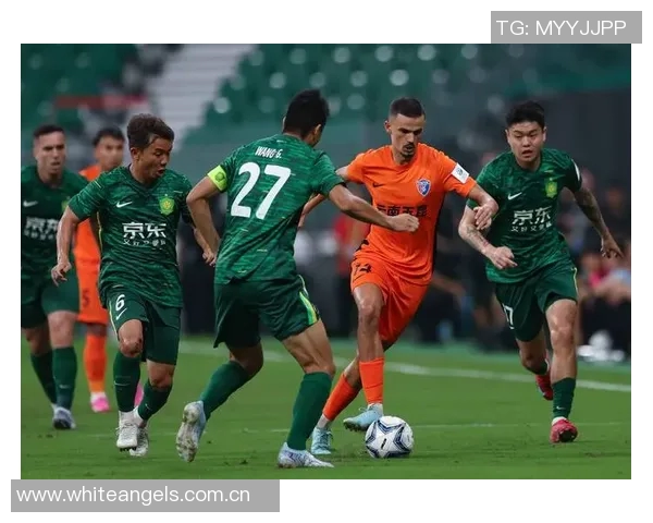 北京市体育局和足协领导现场观战足协杯决赛展现对足球发展的重视