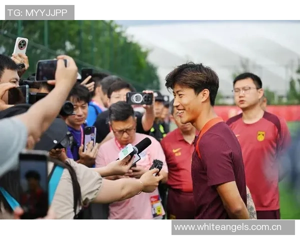 谢文能主场收官赛季贡献4球8助感谢所有支持球队的球迷与伙伴