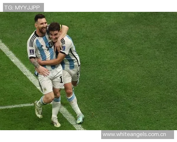 巴萨应对莱万离队危机计划锋线重组目标锁定阿尔瓦雷斯与凯恩