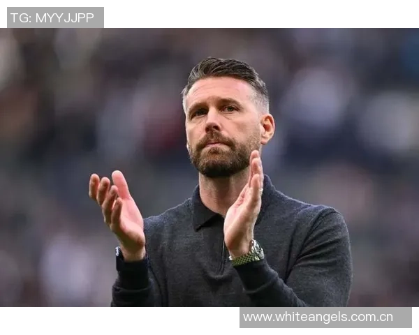 前米堡主帅罗伯爱德华兹正式回归狼队担任主教练合同为期三年半 前米堡主帅罗伯爱德华兹正式回归狼队担任主教练合同为期三年半