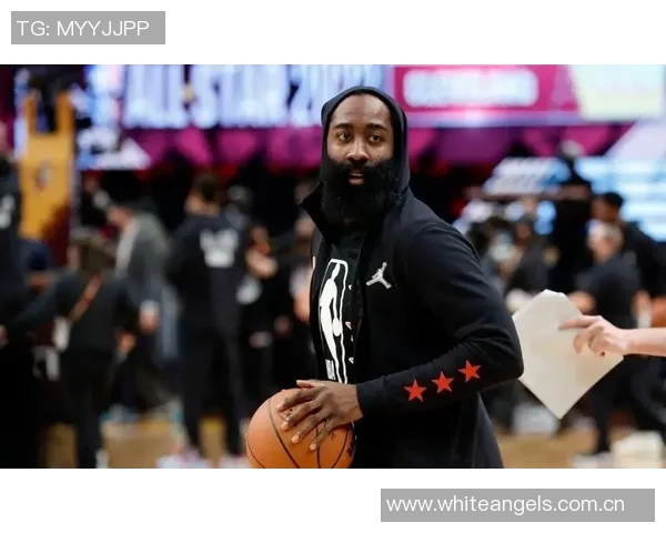 小卡称哈登在场上依旧如联盟明星般闪耀36岁状态依然出色