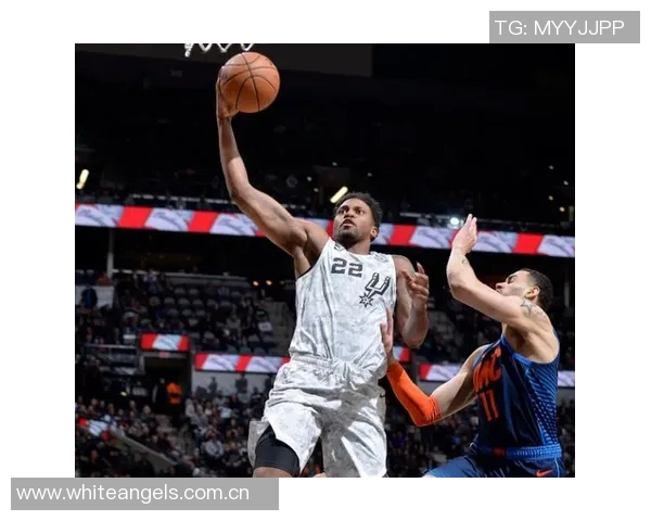 华子称麦丹休赛期进步显著参与进攻将极大提升球队表现